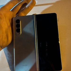 Perfect Christmas gift Samsung galaxy Z fold B3 5G